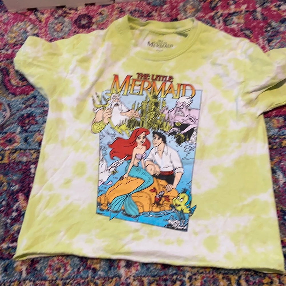 Little mermaid cropped tee